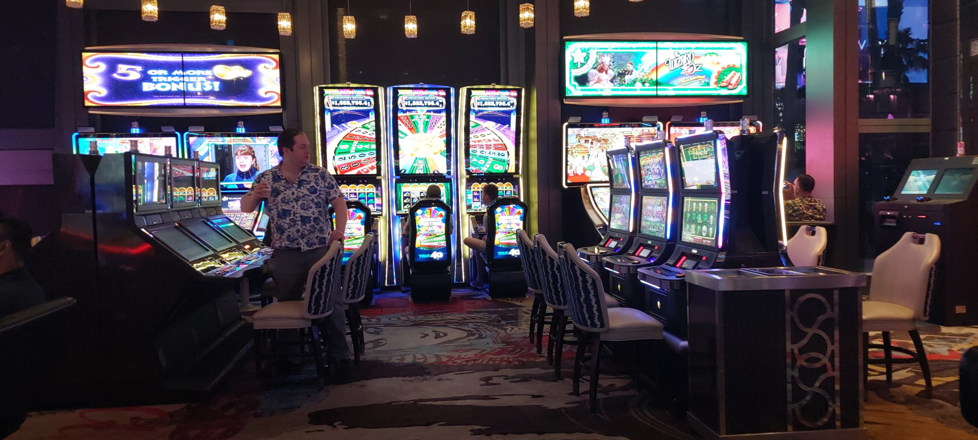 Casino in Las Vegas met verlichte gokkasten